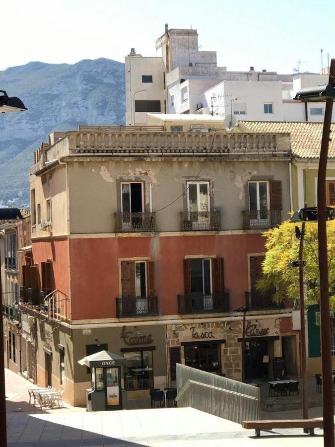 Estudios Ramón Llull Dénia Exterior foto