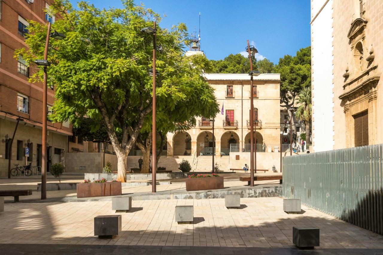 Estudios Ramón Llull Dénia Exterior foto